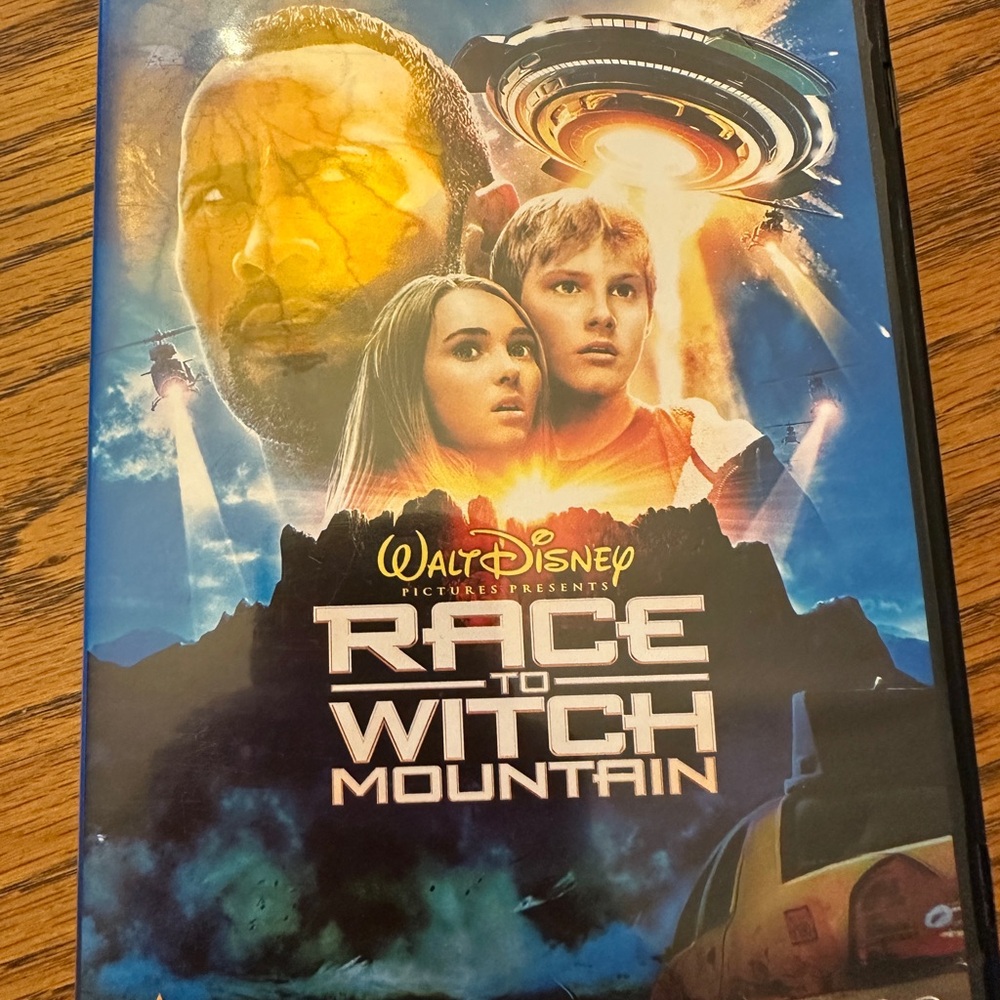 Disney Race to Witch Mountain DVD - Blue and Black Cover